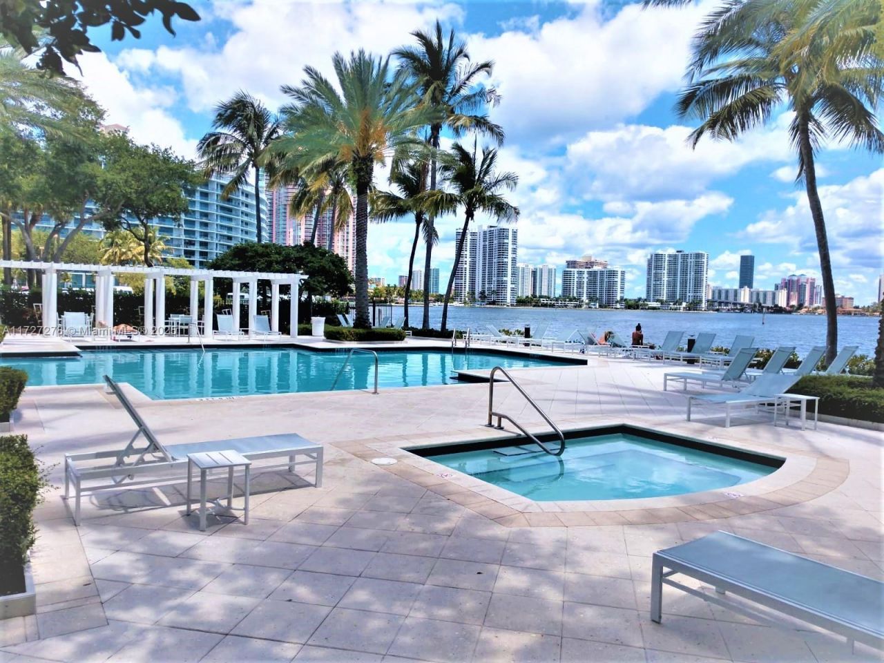 3215 NE 184 St, Unit 14302, Aventura, FL 33160 Photo