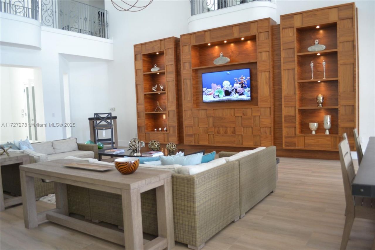 3215 NE 184 St, Unit 14302, Aventura, FL 33160 Photo