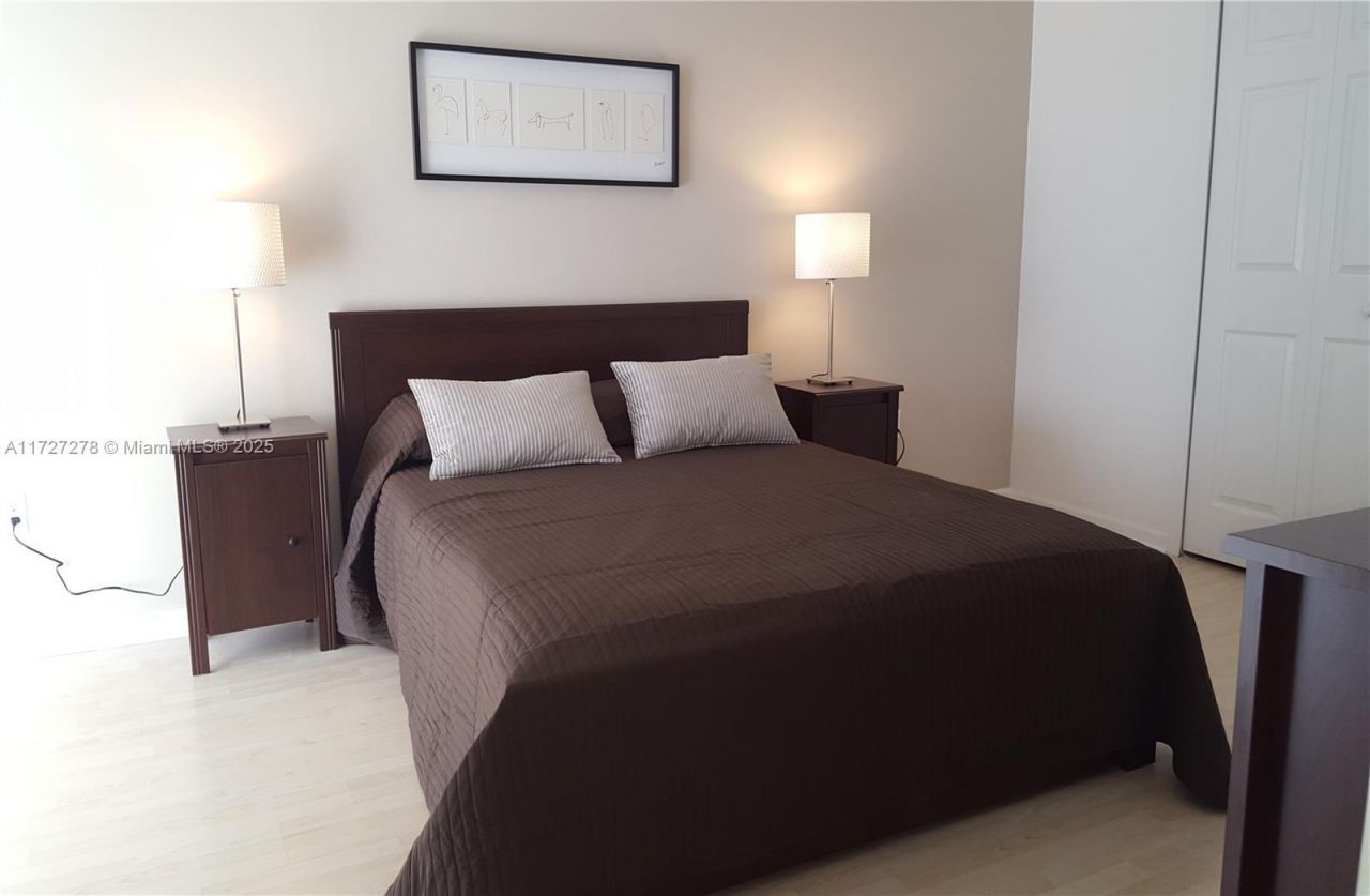 3215 NE 184 St, Unit 14302, Aventura, FL 33160 Photo