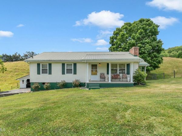 16044 Hamilton Street, Mendota, VA 24270