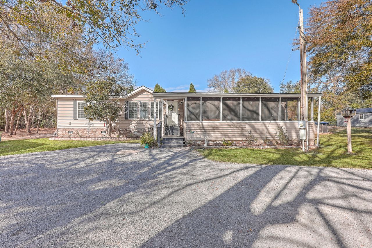 208 Catfish Landing Circle Photo 39