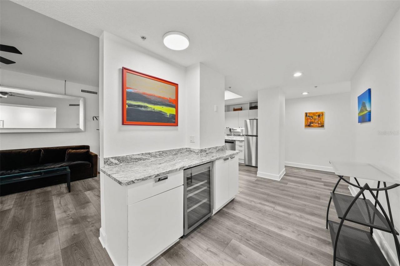 226 5th Avenue N, Unit 1106, Saint Petersburg, FL 33701 Photo