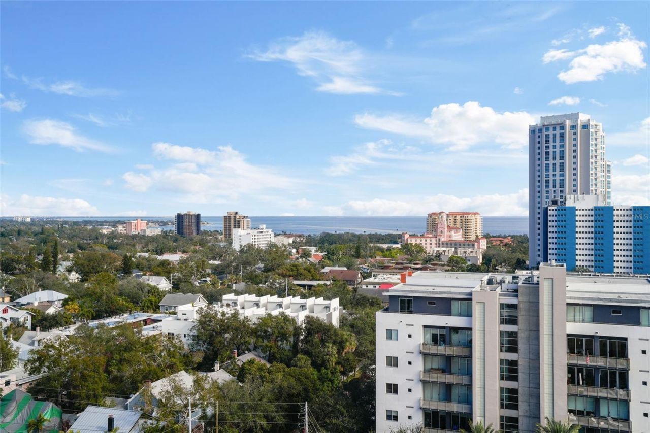 226 5th Avenue N, Unit 1106, Saint Petersburg, FL 33701 Photo