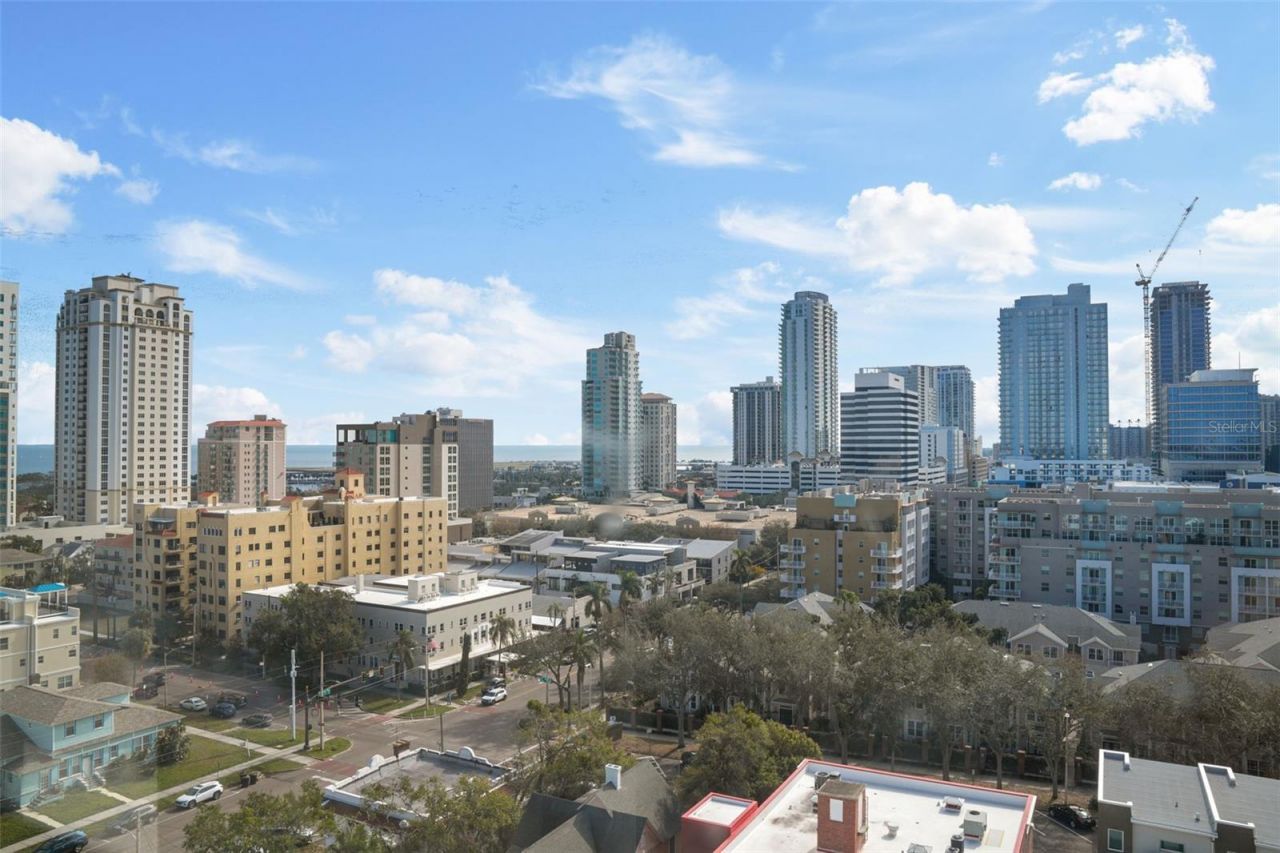 226 5th Avenue N, Unit 1106, Saint Petersburg, FL 33701 Photo