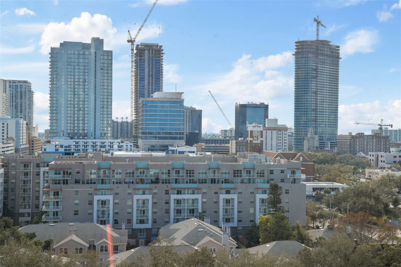 226 5th Avenue N, Unit 1106, Saint Petersburg, FL 33701 Photo