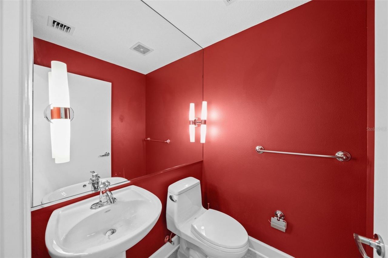 226 5th Avenue N, Unit 1106, Saint Petersburg, FL 33701 Photo