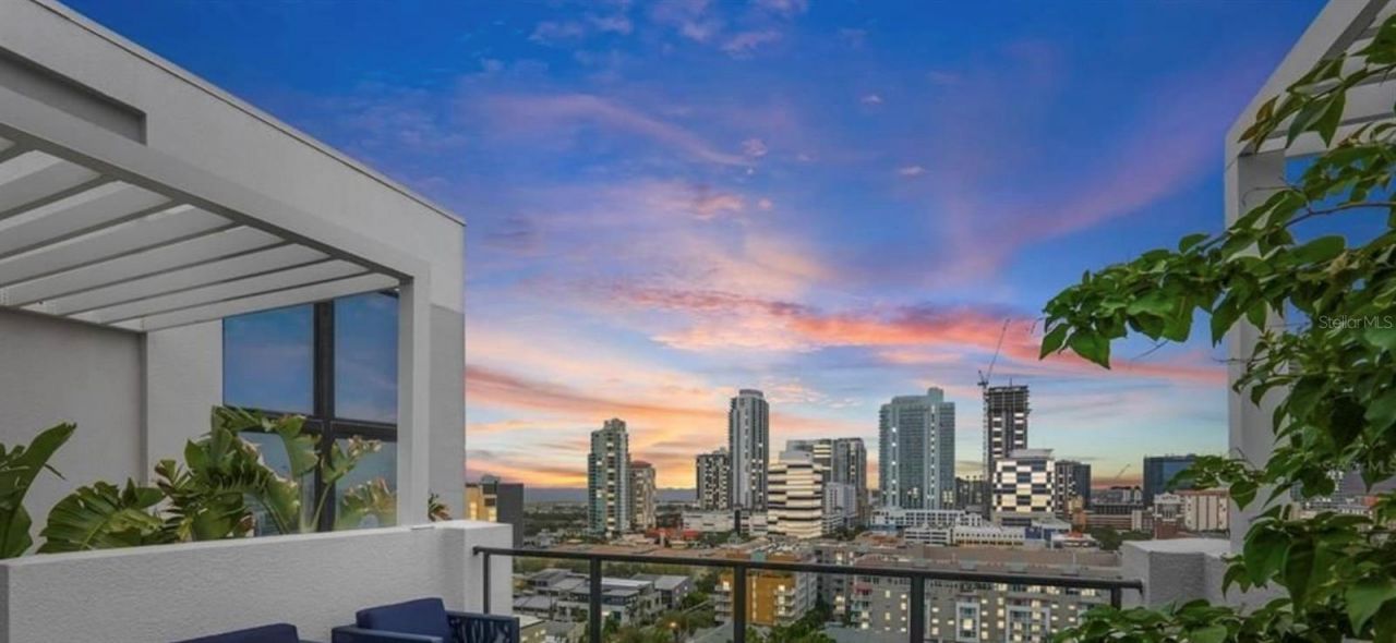 226 5th Avenue N, Unit 1106, Saint Petersburg, FL 33701 Photo