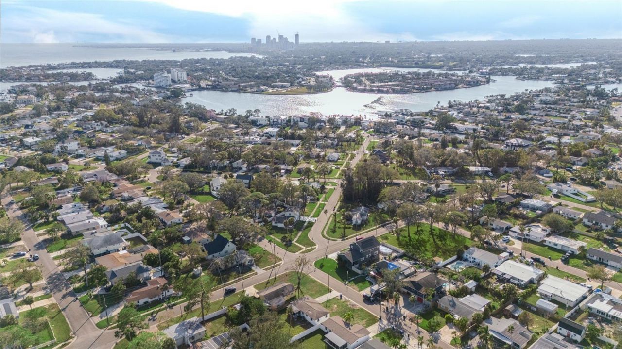 1535 Connecticut Avenue Ne, Saint Petersburg, FL 33703 Photo