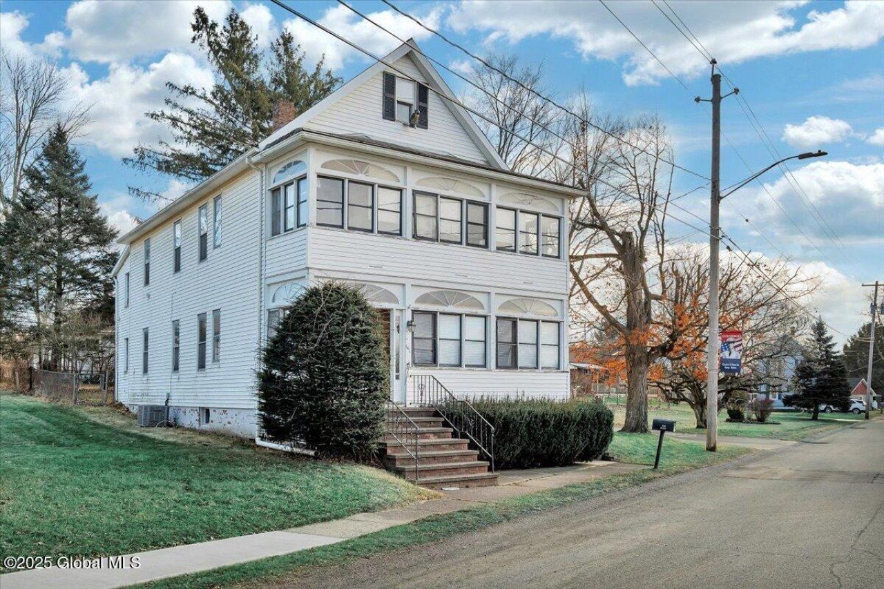 101 S Hudson, Mechanicville, NY 12118 Main Photo