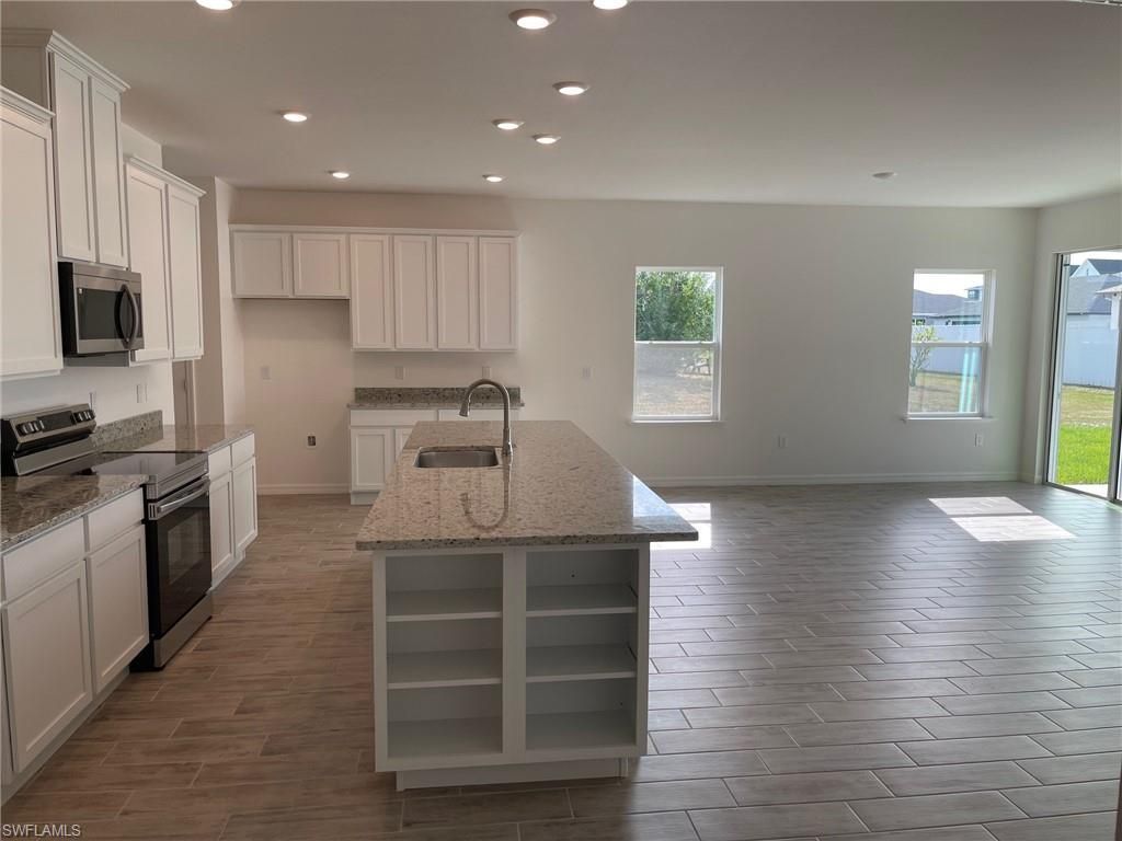 216 SW 14th Ave, Cape Coral, FL 33991 Photo