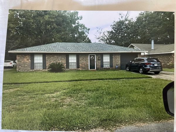 3033 Vancouver Dr, Baton Rouge, LA 70819