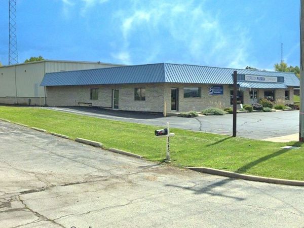 1375 S Eastwood Drive, Woodstock, IL 60098