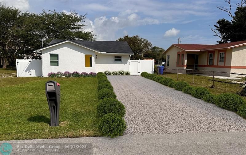 1021 NW 5th Ct, Fort Lauderdale, FL 33311 Main Photo