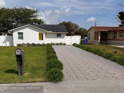 1021 NW 5th Court Fort Lauderdale, FL 33311