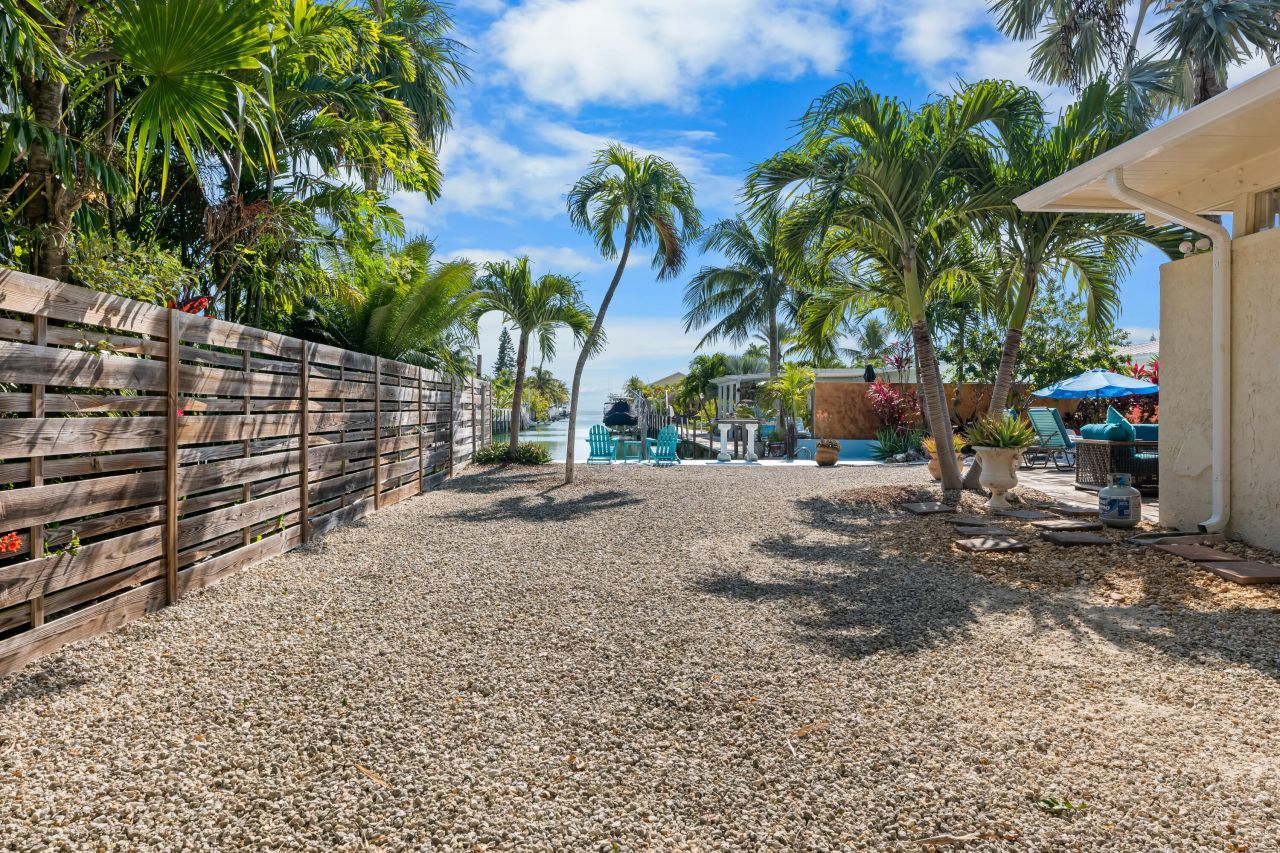 280 100th Street Ocean, Marathon, FL 33050 Photo