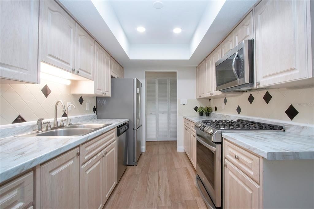 7213 Las Casas Drive, Sarasota, FL 34243 Photo