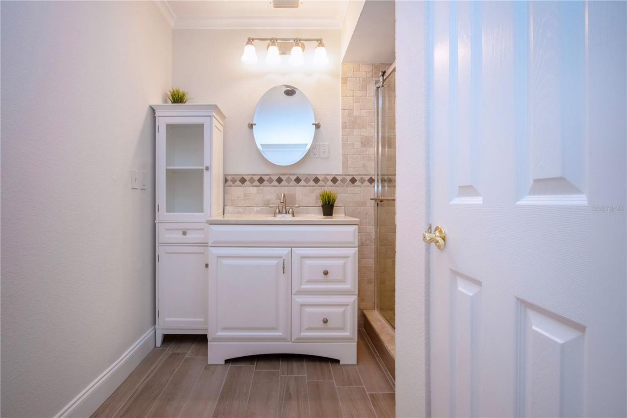 7213 Las Casas Drive, Sarasota, FL 34243 Photo