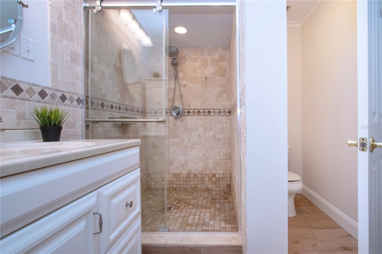 7213 Las Casas Drive, Sarasota, FL 34243 Photo