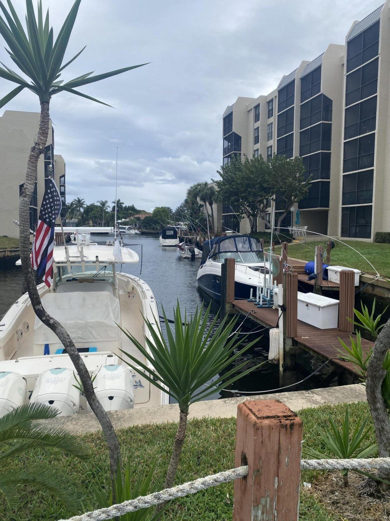 17 Royal Palm Way, Unit 305, Boca Raton, FL 33432 Photo