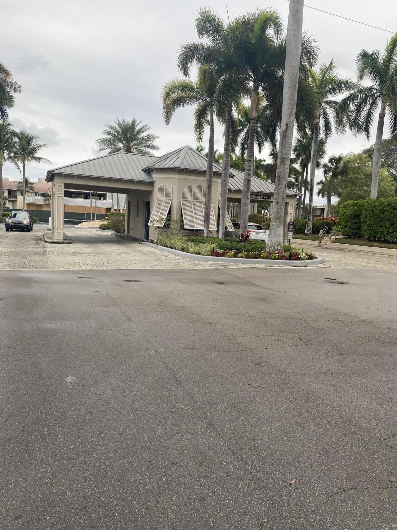17 Royal Palm Way, Unit 305, Boca Raton, FL 33432 Photo