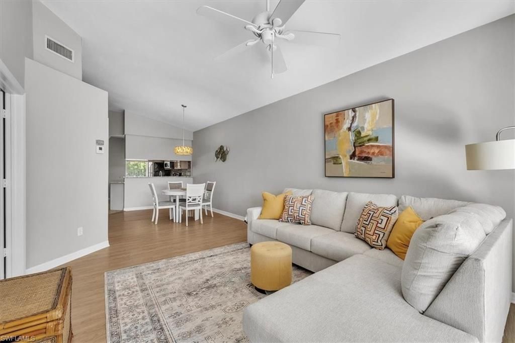 8161 Twelve Oaks Cir, Unit 523, Naples, FL 34113 Photo