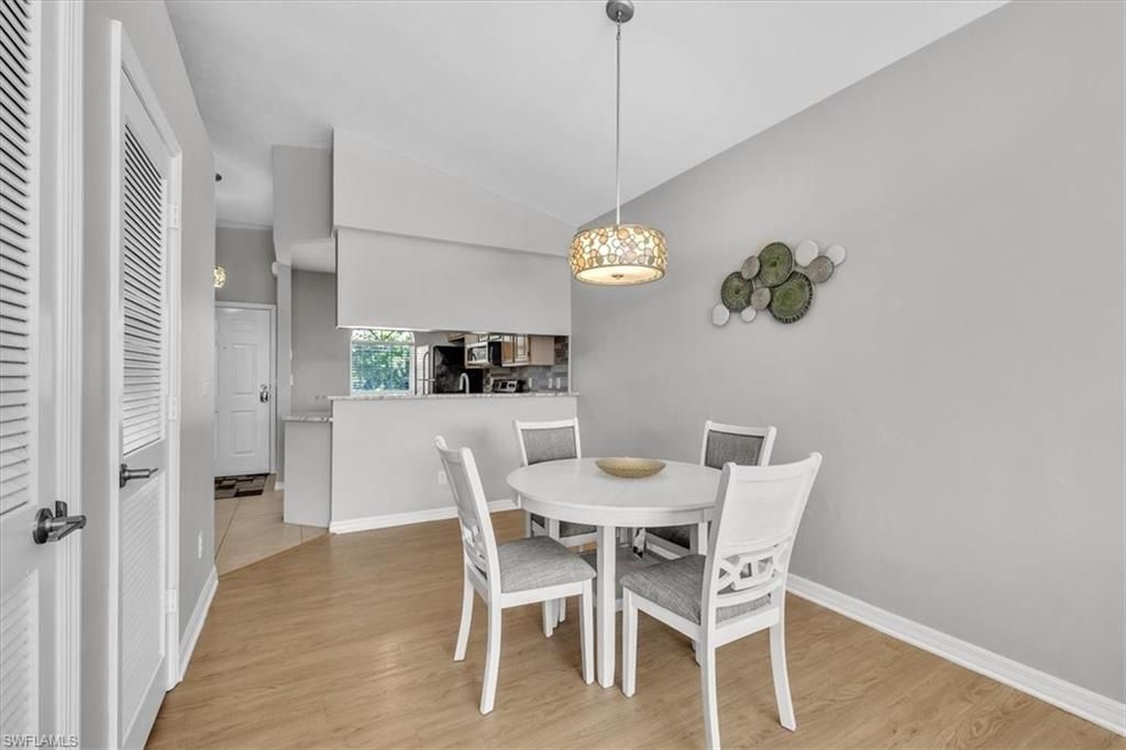 8161 Twelve Oaks Cir, Unit 523, Naples, FL 34113 Photo