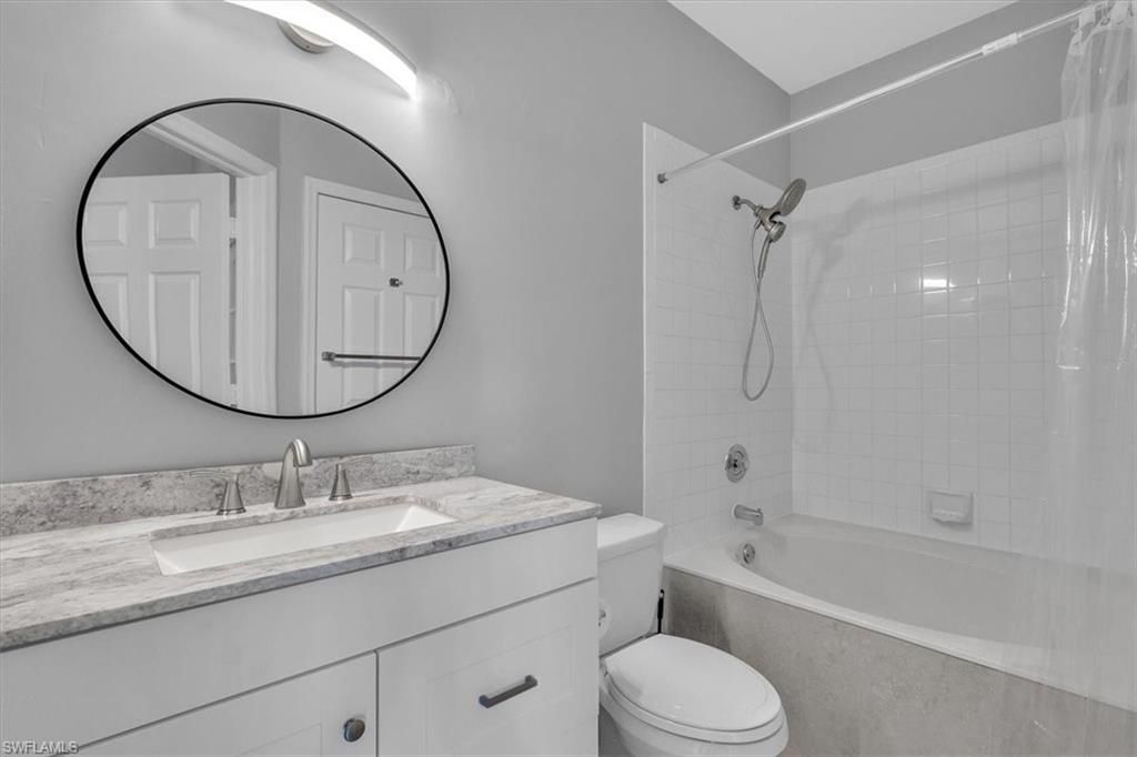 8161 Twelve Oaks Cir, Unit 523, Naples, FL 34113 Photo