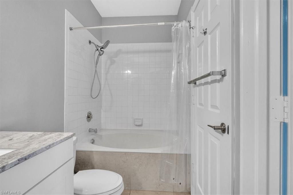 8161 Twelve Oaks Cir, Unit 523, Naples, FL 34113 Photo