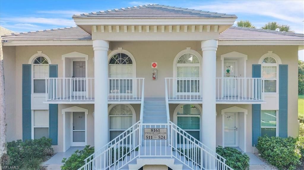 8161 Twelve Oaks Cir, Unit 523, Naples, FL 34113 Photo