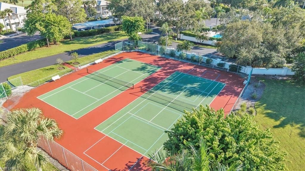 8161 Twelve Oaks Cir, Unit 523, Naples, FL 34113 Photo