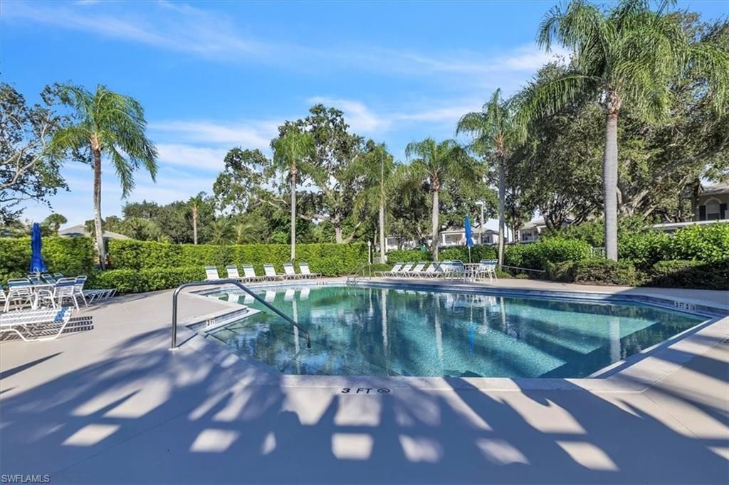 8161 Twelve Oaks Cir, Unit 523, Naples, FL 34113 Photo