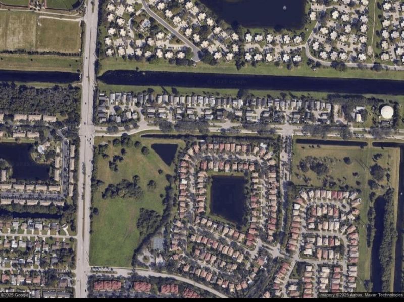 5012 Victoria Circle, West Palm Beach, FL 33409 Photo