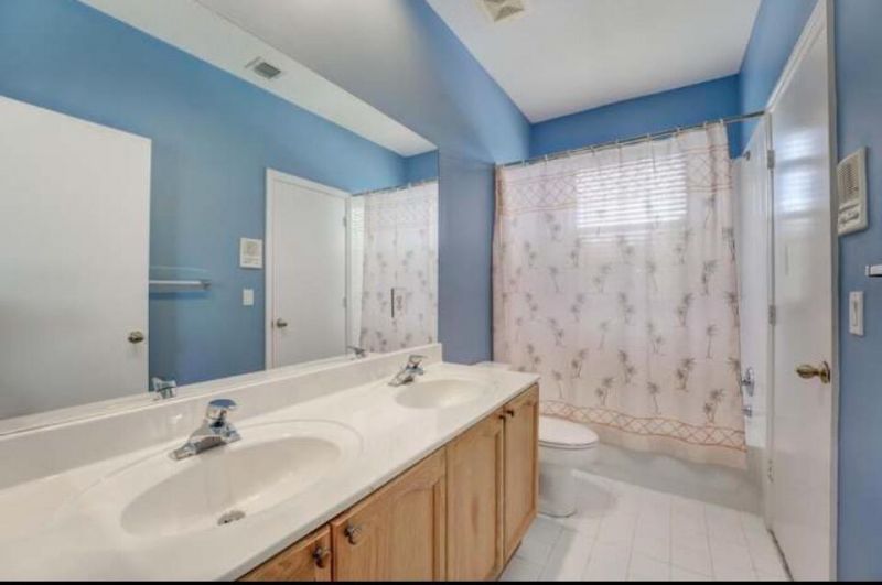 5012 Victoria Circle, West Palm Beach, FL 33409 Photo