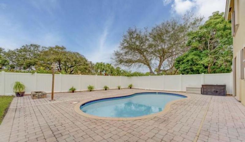 5012 Victoria Circle, West Palm Beach, FL 33409 Photo