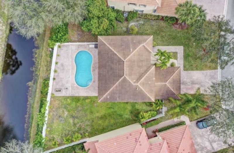 5012 Victoria Circle, West Palm Beach, FL 33409 Photo
