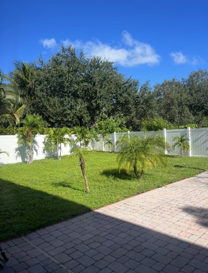 5012 Victoria Circle, West Palm Beach, FL 33409 Photo