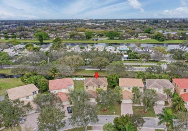 5012 Victoria Circle, West Palm Beach, FL 33409 Photo