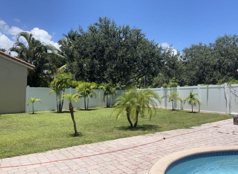 5012 Victoria Circle, West Palm Beach, FL 33409 Photo