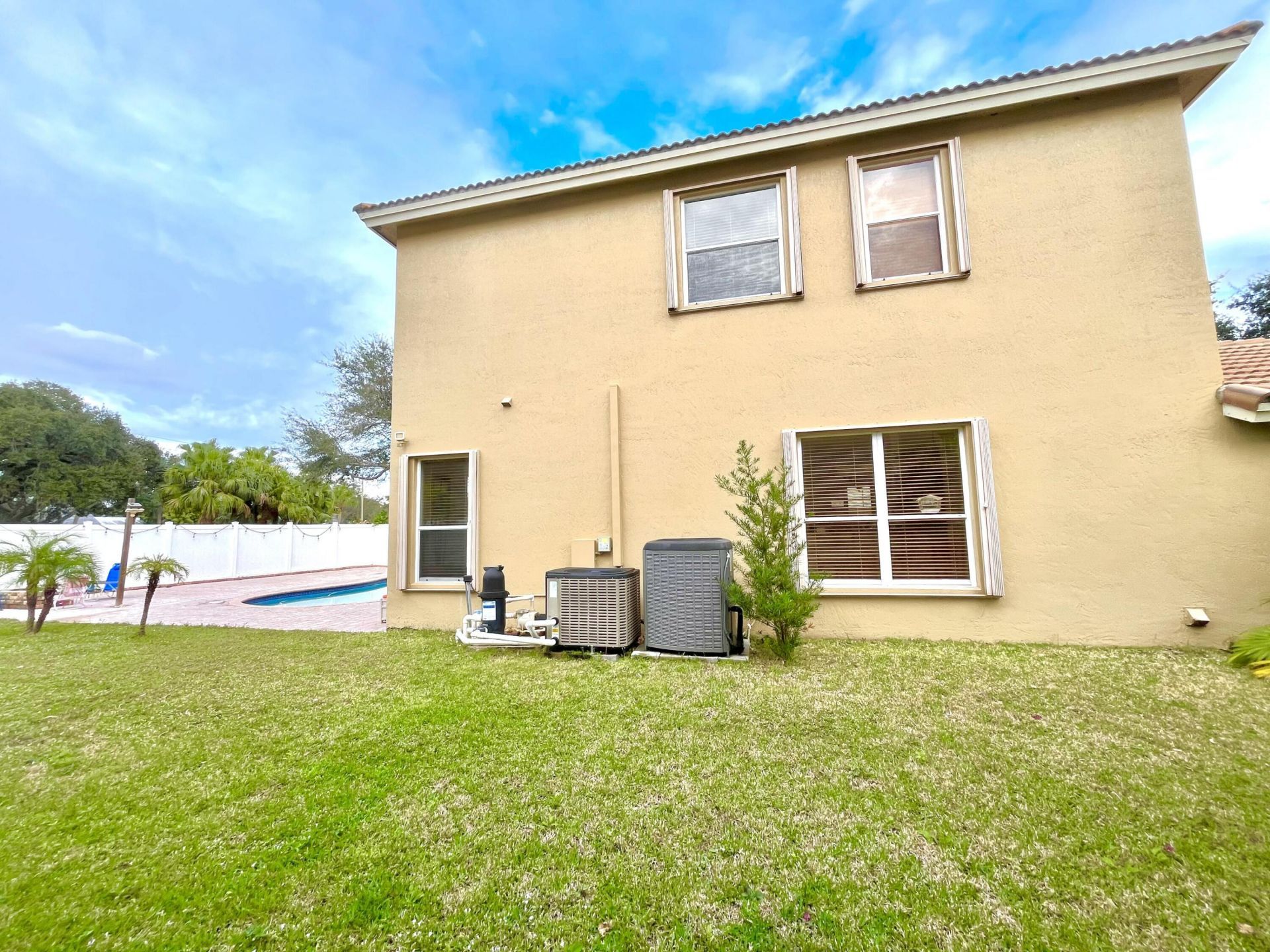 5012 Victoria Circle, West Palm Beach, FL 33409 Photo