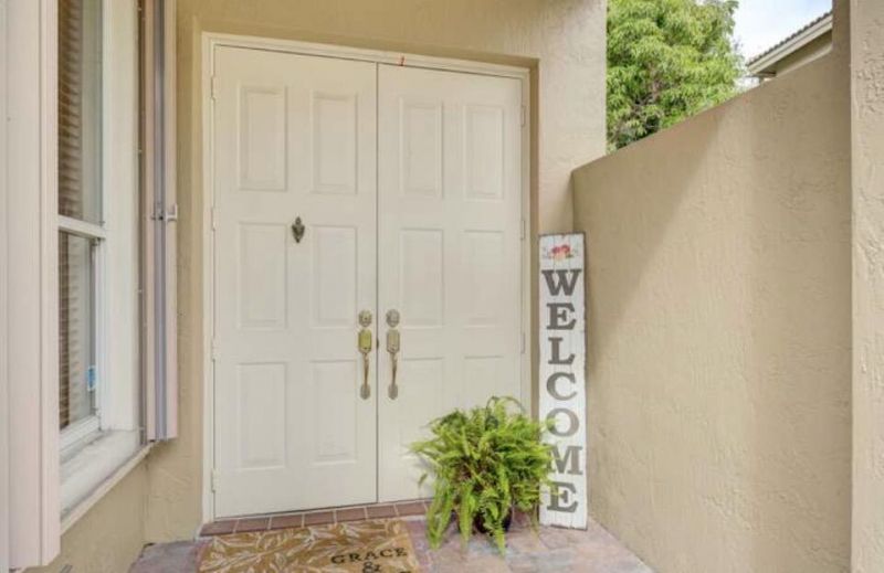 5012 Victoria Circle, West Palm Beach, FL 33409 Photo