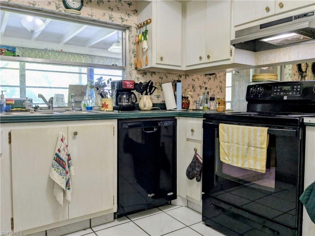 6759 Winkler Rd, Fort Myers, FL 33919 Photo