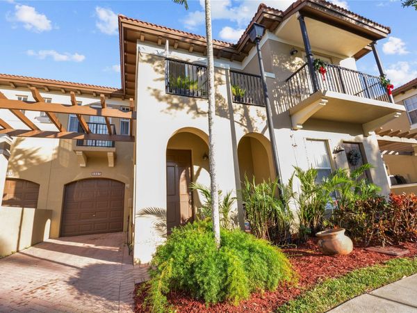 6927 Julia Gardens Drive, Coconut Creek, FL 33073