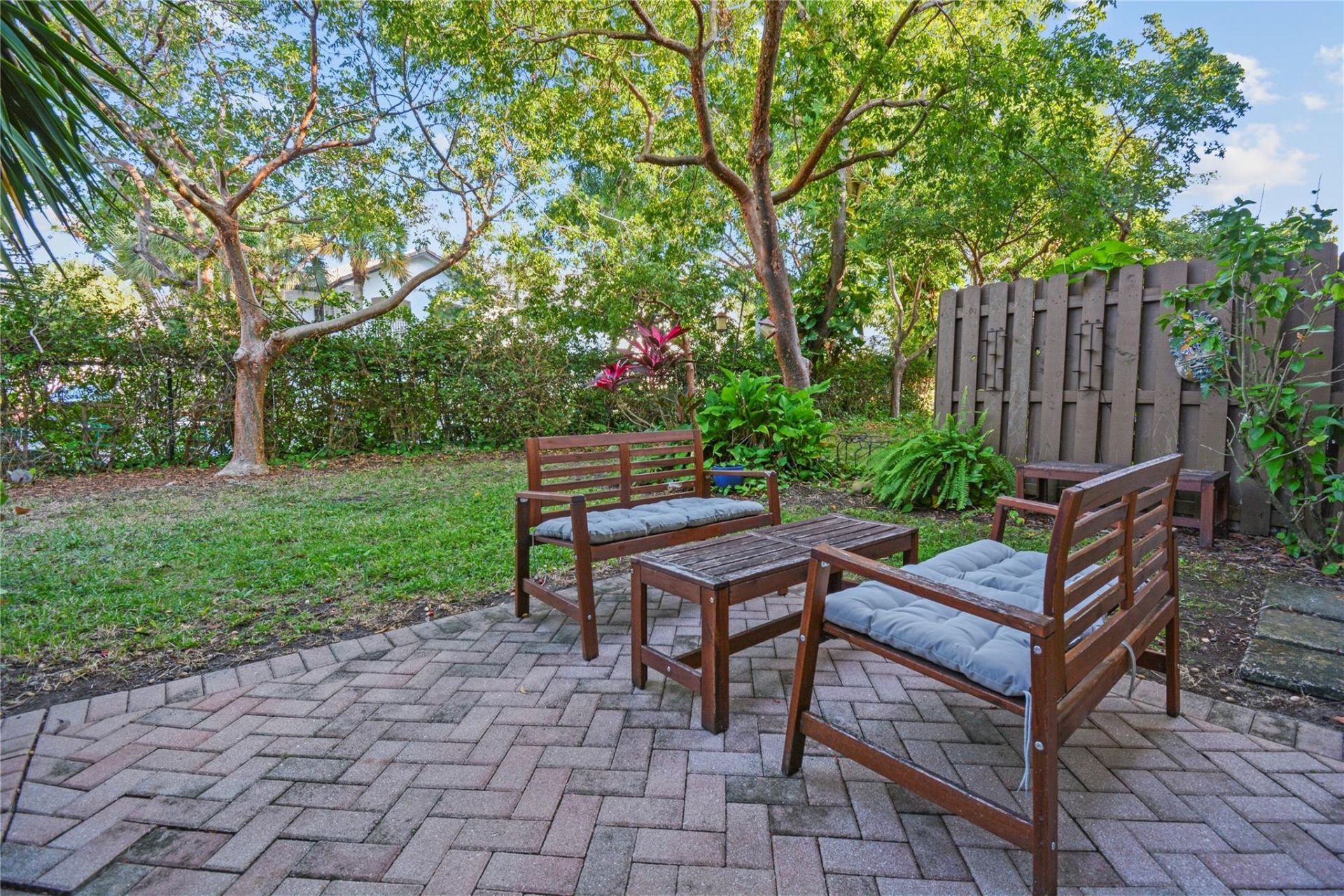 6927 Julia Gardens Drive, Coconut Creek, FL 33073 Photo