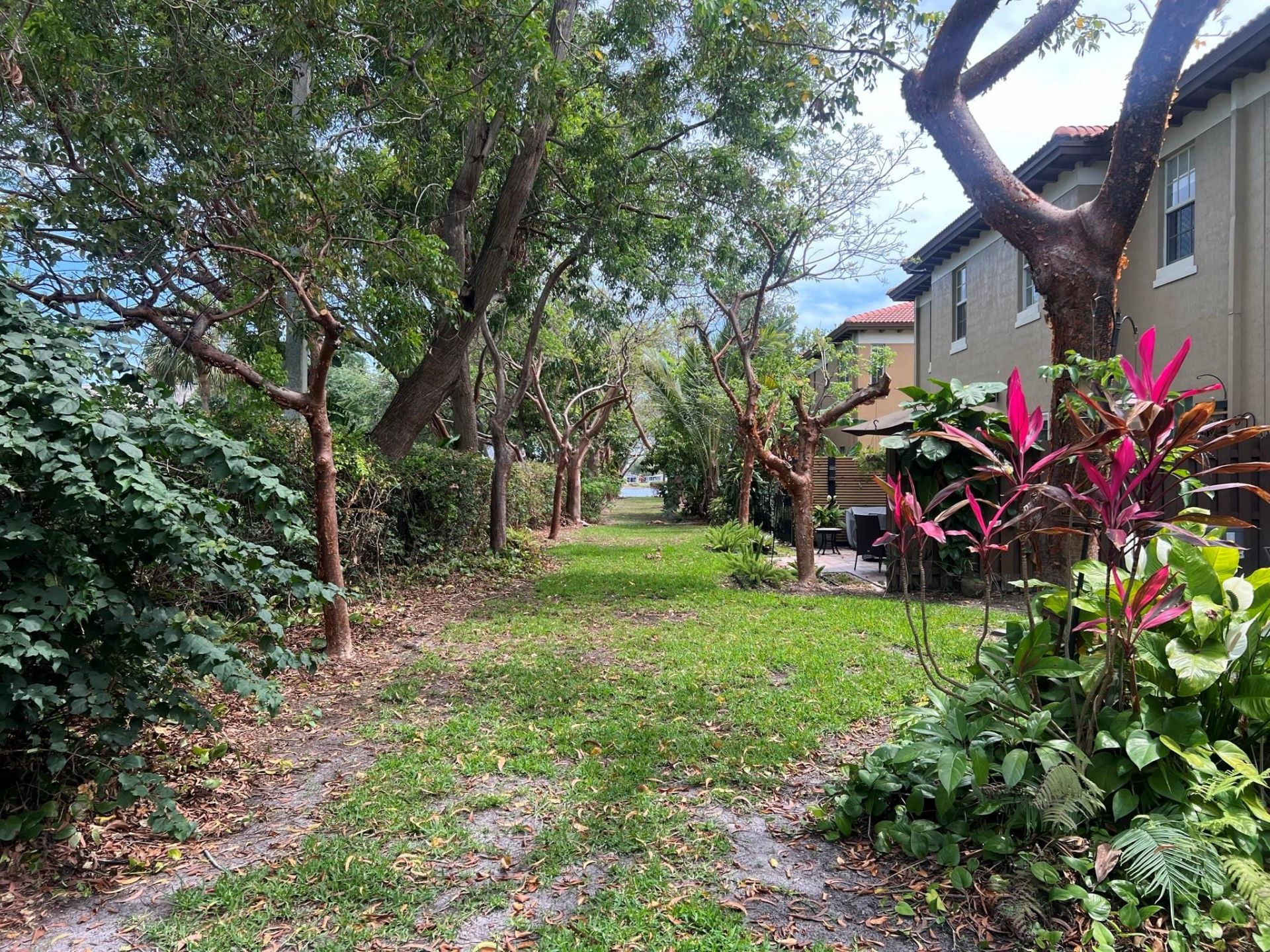 6927 Julia Gardens Drive, Coconut Creek, FL 33073 Photo