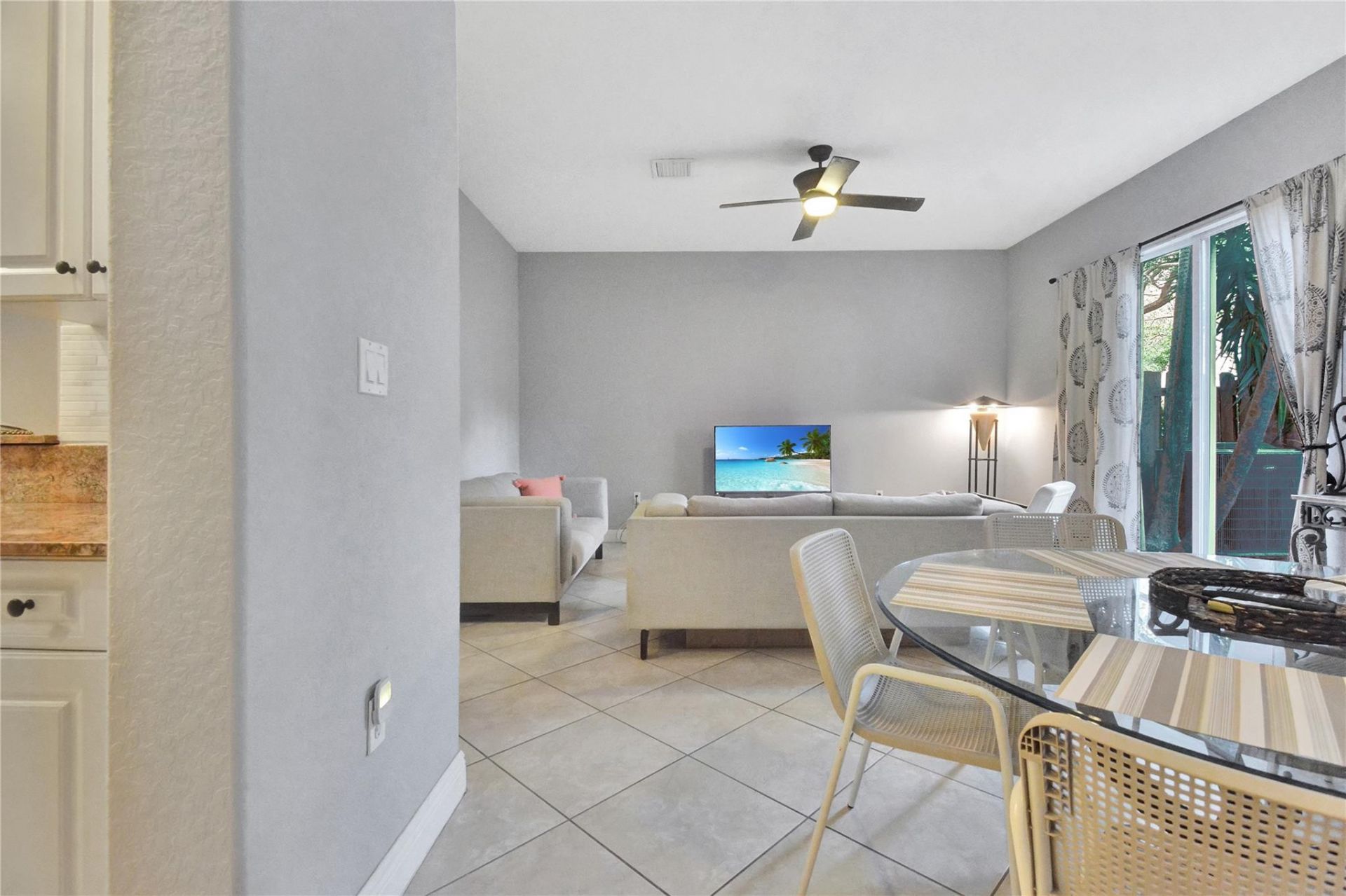 6927 Julia Gardens Drive, Coconut Creek, FL 33073 Photo