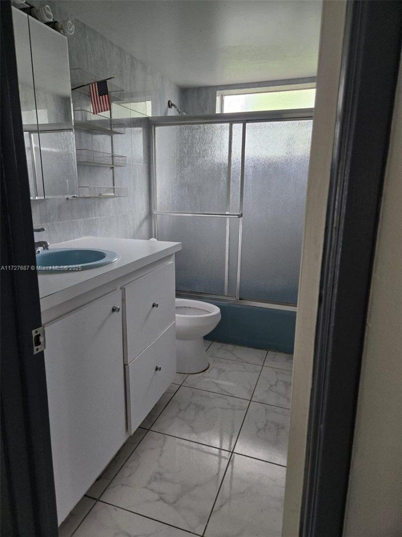 160 NE 203rd Ter, Unit 18, Miami Gardens, FL 33179 Photo
