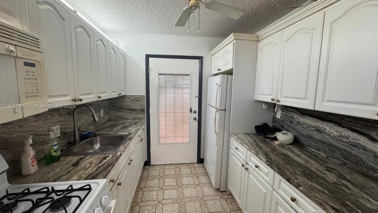 160 NE 203rd Ter, Unit 18, Miami Gardens, FL 33179 Photo