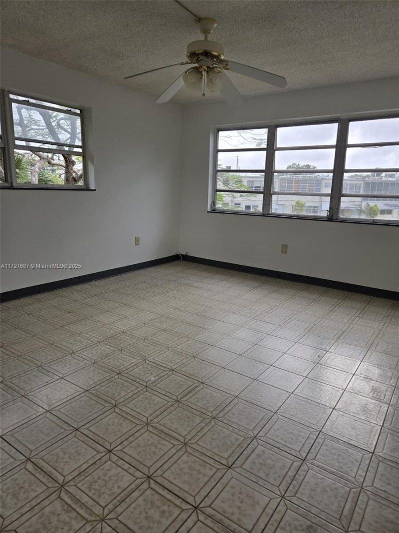 160 NE 203rd Ter, Unit 18, Miami Gardens, FL 33179 Photo