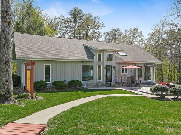 304 Saint George Dr, Crossville, TN 38558