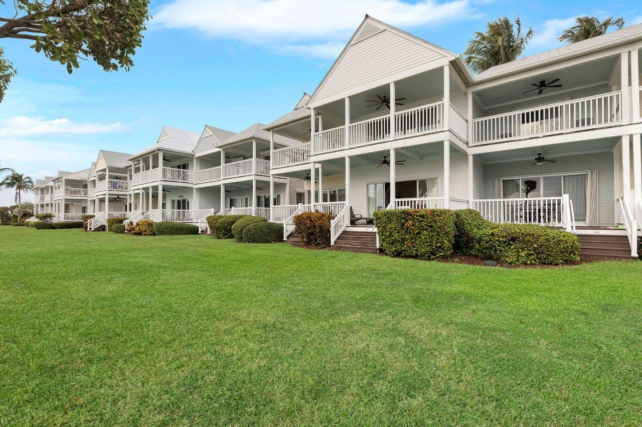 5018 Sunset Village Drive, Unit D-050, Duck, FL 33050 Photo